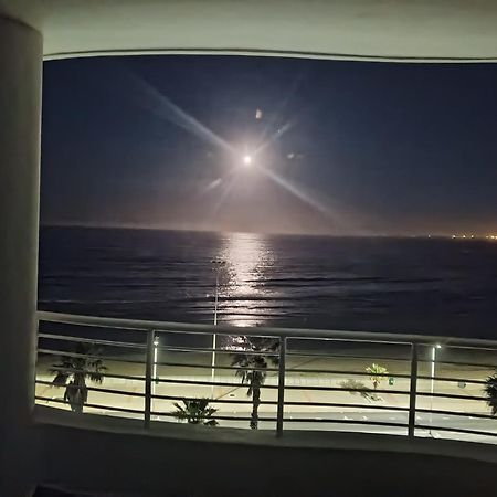 Beach Front Property Странд Экстерьер фото