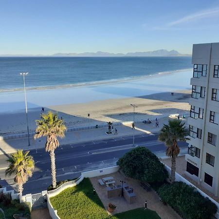 Beach Front Property Странд Экстерьер фото